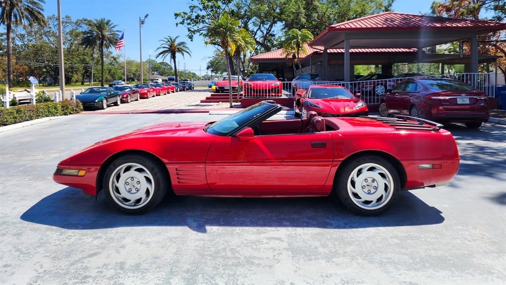 1992 Chevrolet Corvette Convertible photo 4