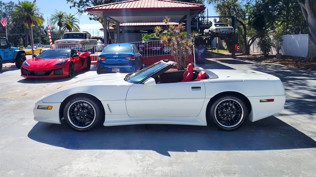 1995 Chevrolet Corvette Convertible photo 4
