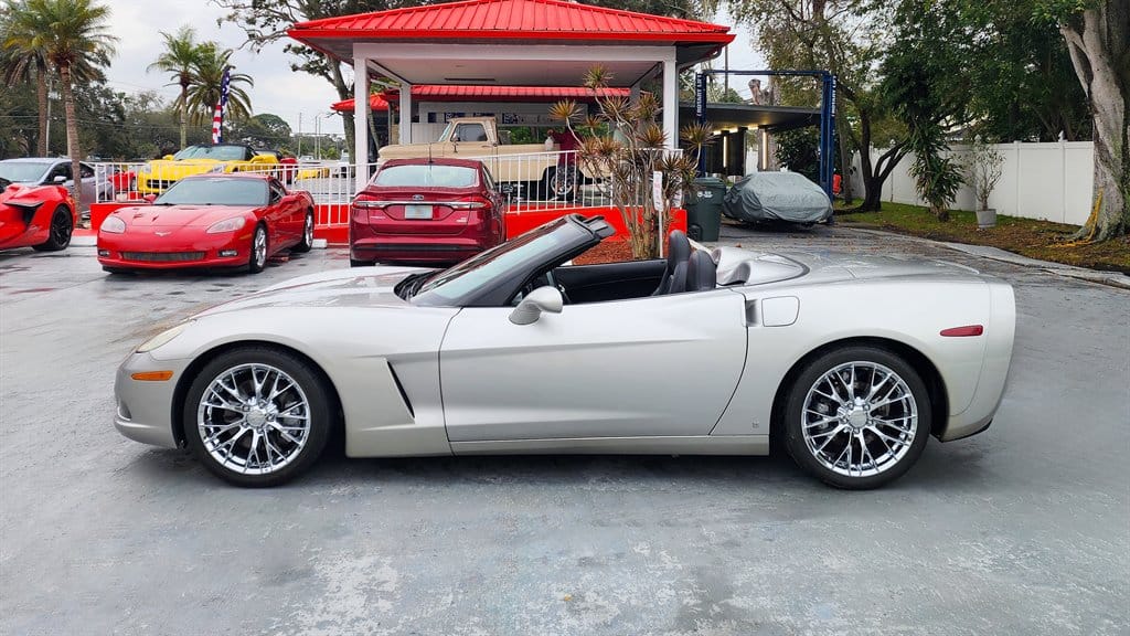 2006 Chevrolet Corvette Convertible photo 4