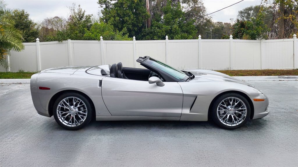 2006 Chevrolet Corvette Convertible photo 8