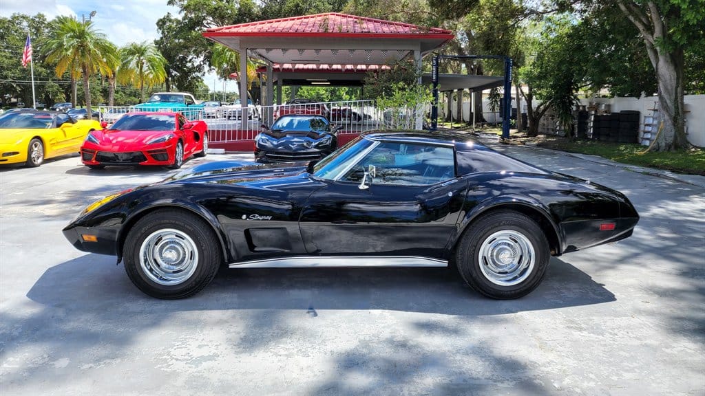1974 Chevrolet Corvette photo 4