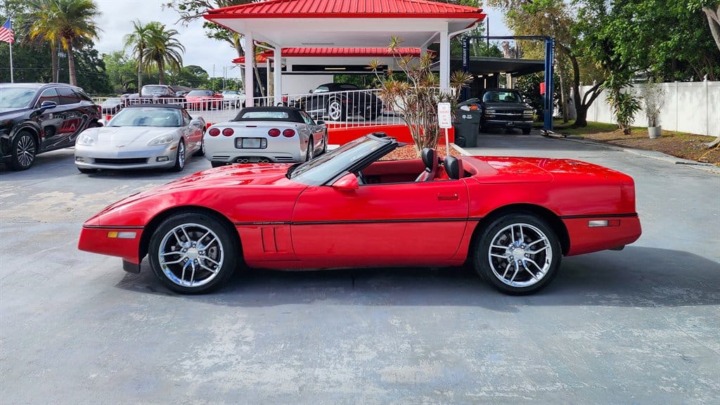 1990 Chevrolet Corvette Convertible photo 4