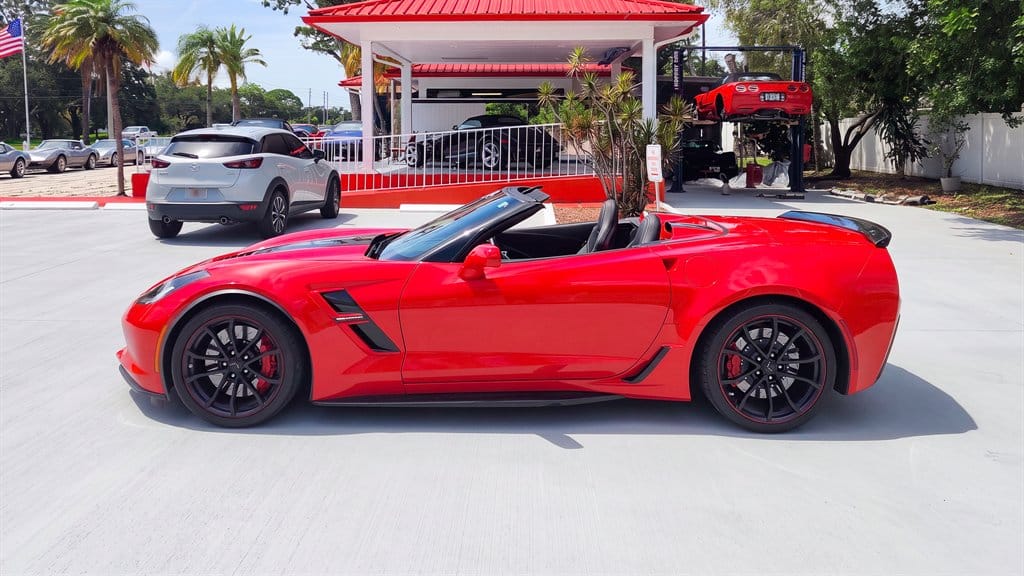 2017 Chevrolet Corvette Grand Sport photo 4
