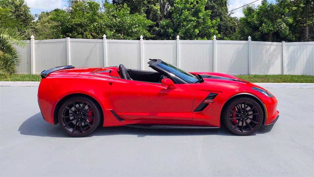 2017 Chevrolet Corvette Grand Sport photo 8