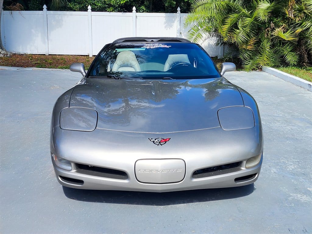 1998 Chevrolet Corvette photo 2