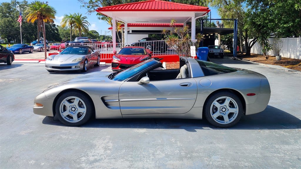 1998 Chevrolet Corvette photo 4