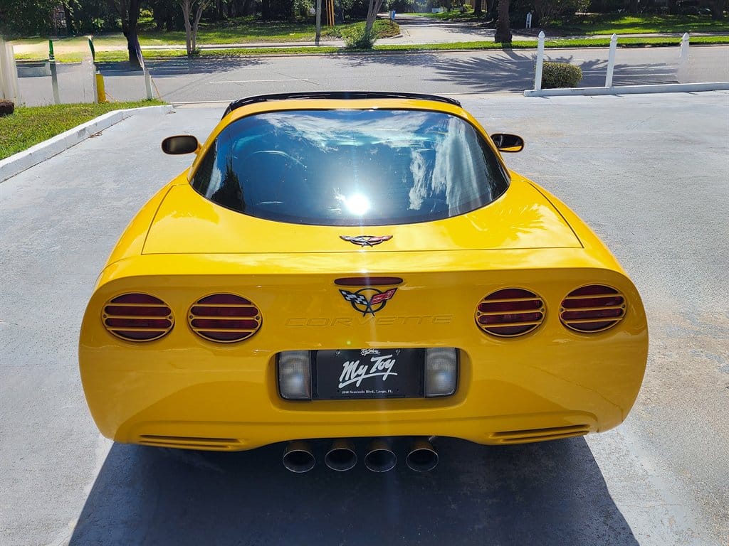 2004 Chevrolet Corvette photo 6