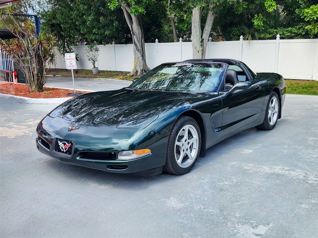 2000 Chevrolet Corvette photo 3