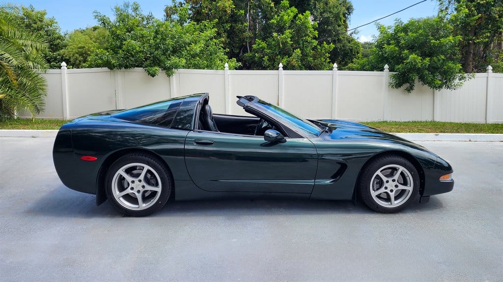 2000 Chevrolet Corvette photo 8