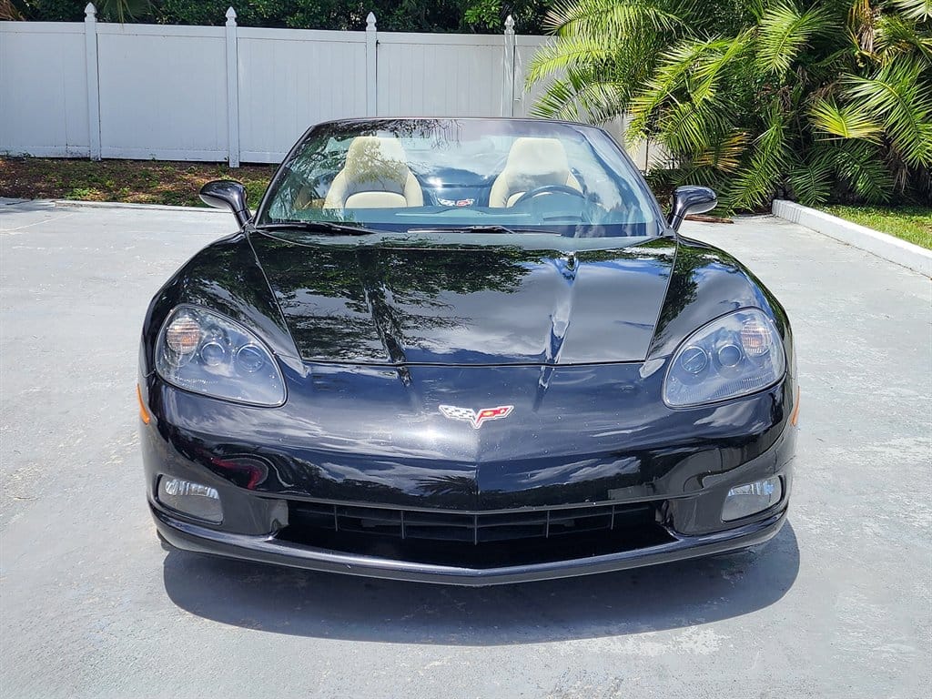 2010 Chevrolet Corvette Convertible photo 2