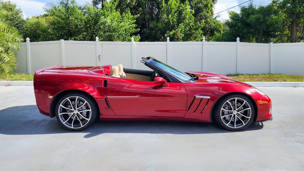 2012 Chevrolet Corvette GS photo 8
