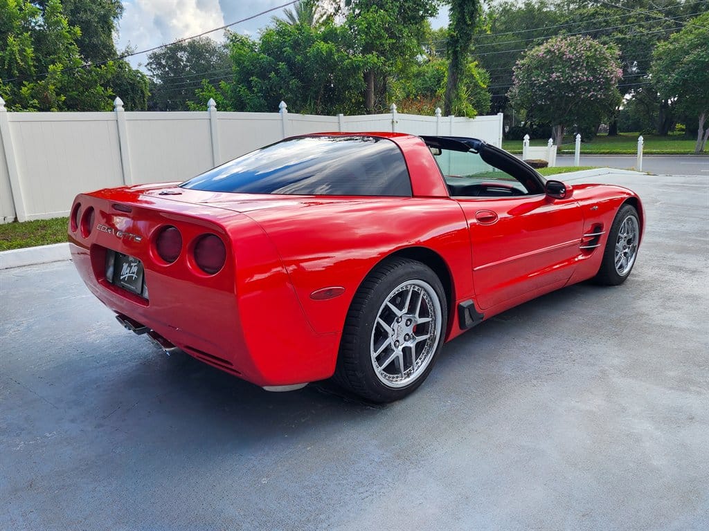 2004 Chevrolet Corvette photo 7