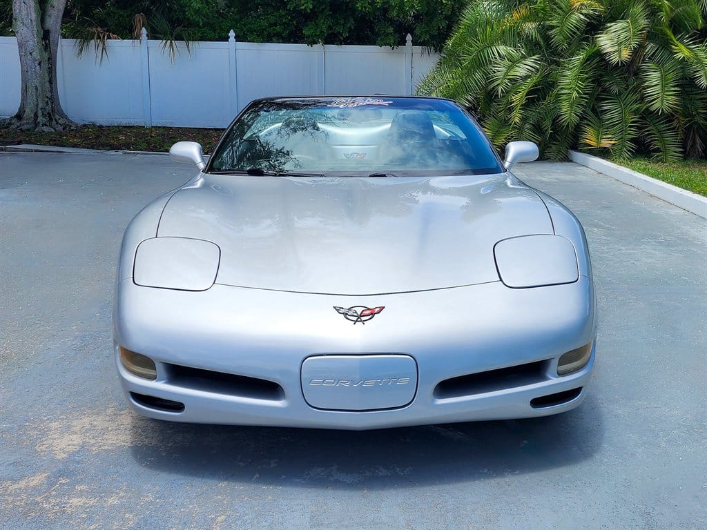 2000 Chevrolet Corvette Convertible photo 2
