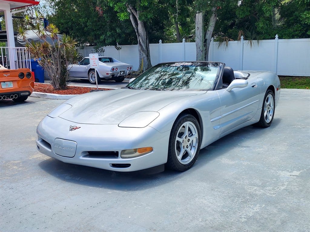 2000 Chevrolet Corvette Convertible photo 3