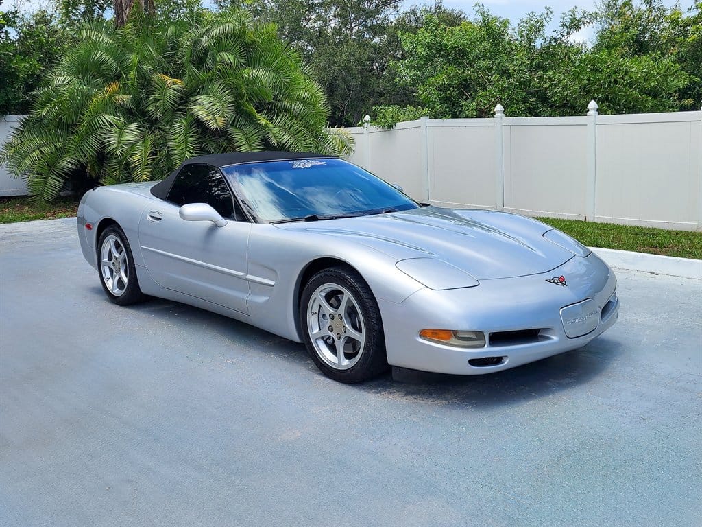 2000 Chevrolet Corvette Convertible photo 9